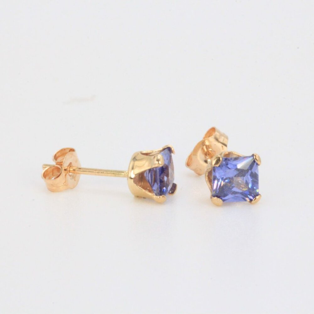 10k Yellow Gold Blue / Periwinkle Square CZ Cubic Zirconia Stud Earrings - Picture 2 of 5